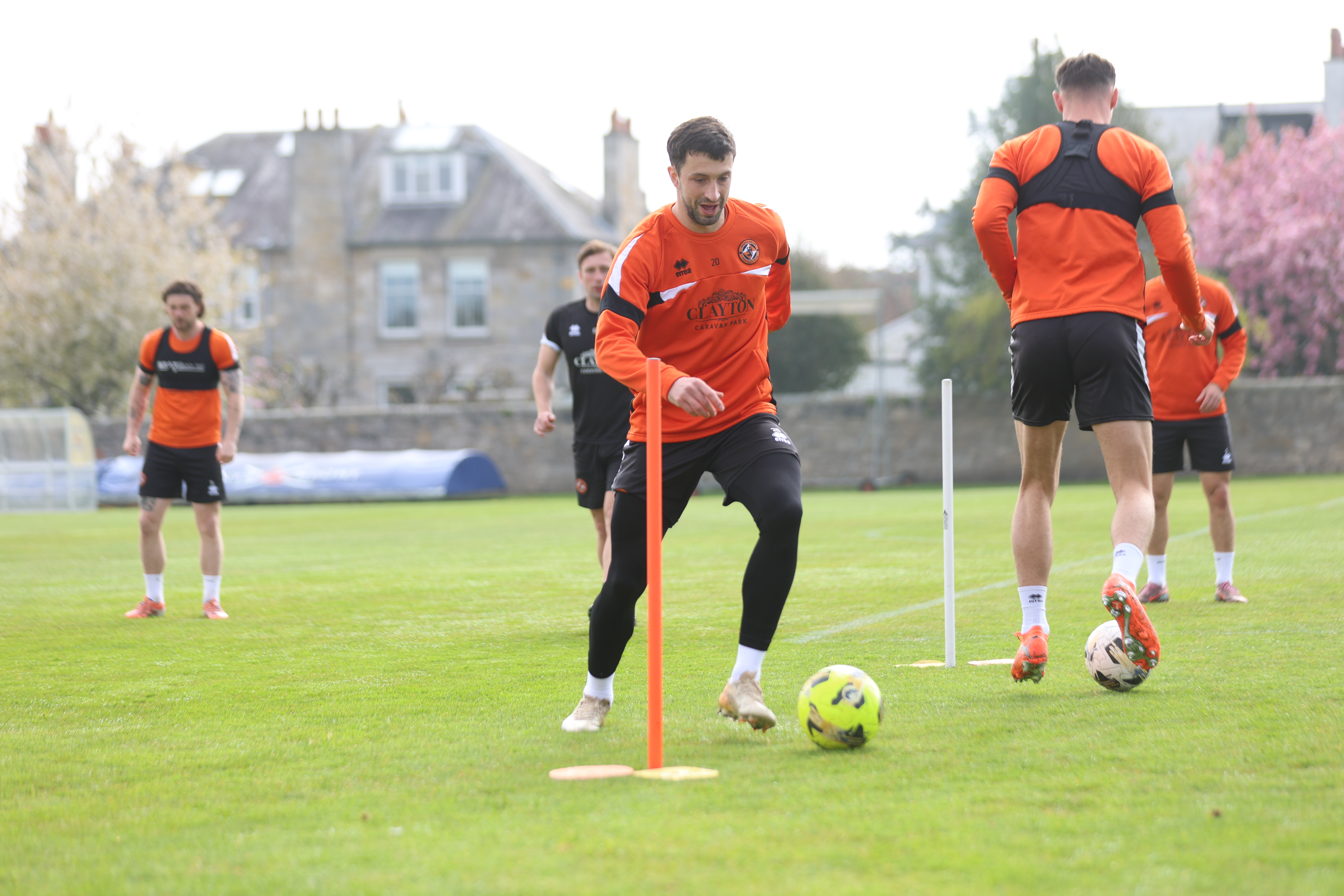 Livingston Preview | Neil Farrugia